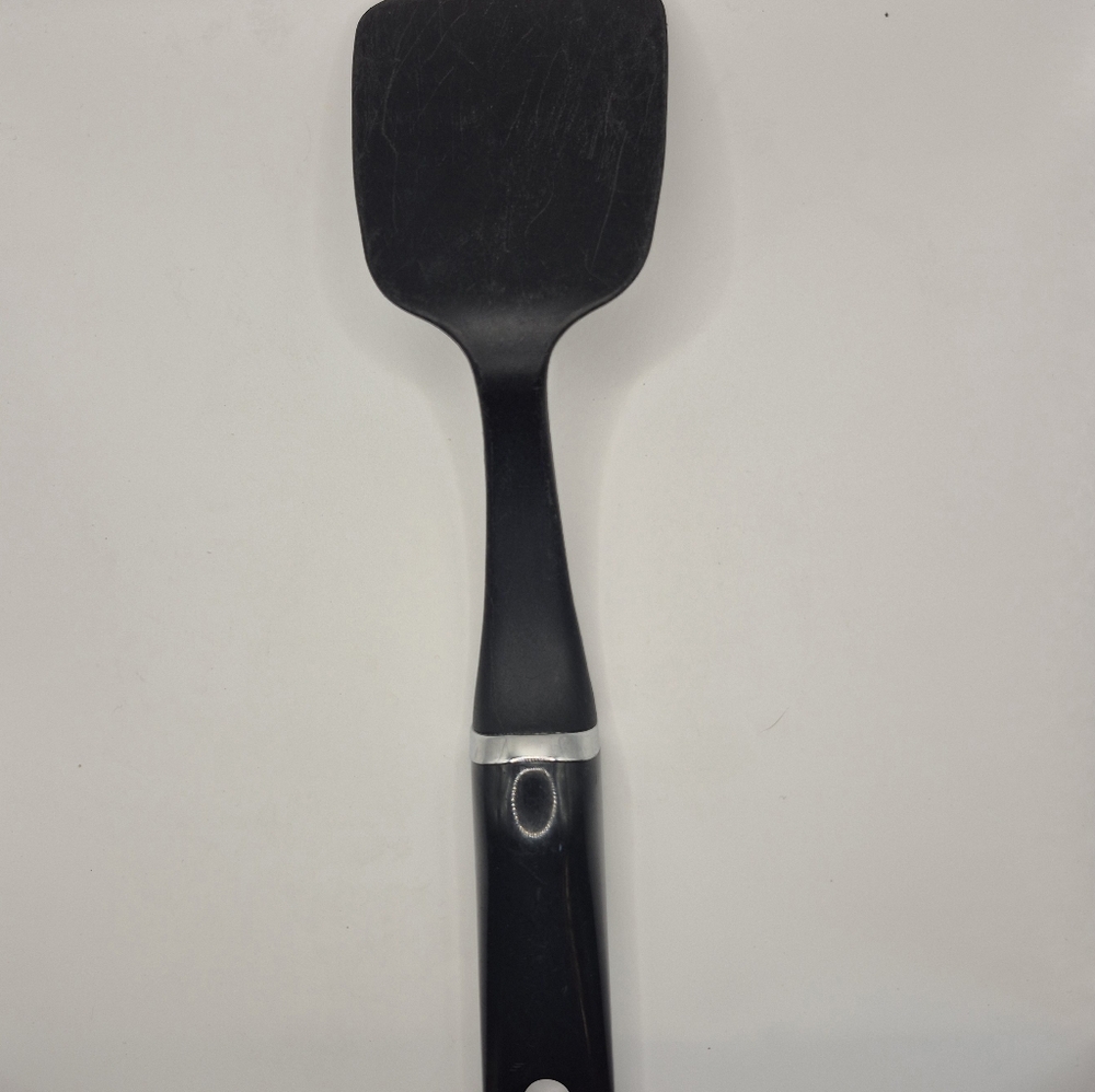Kitchenaid 12" Solid Black Nylon‎ Spatula - Picture 2 of 6